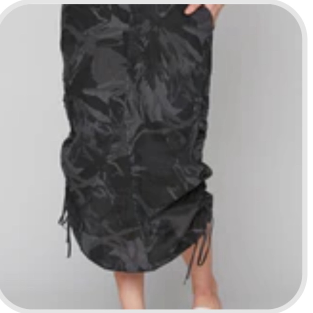 XCVI Festival Skirt size Medium Green Leafy Camo print